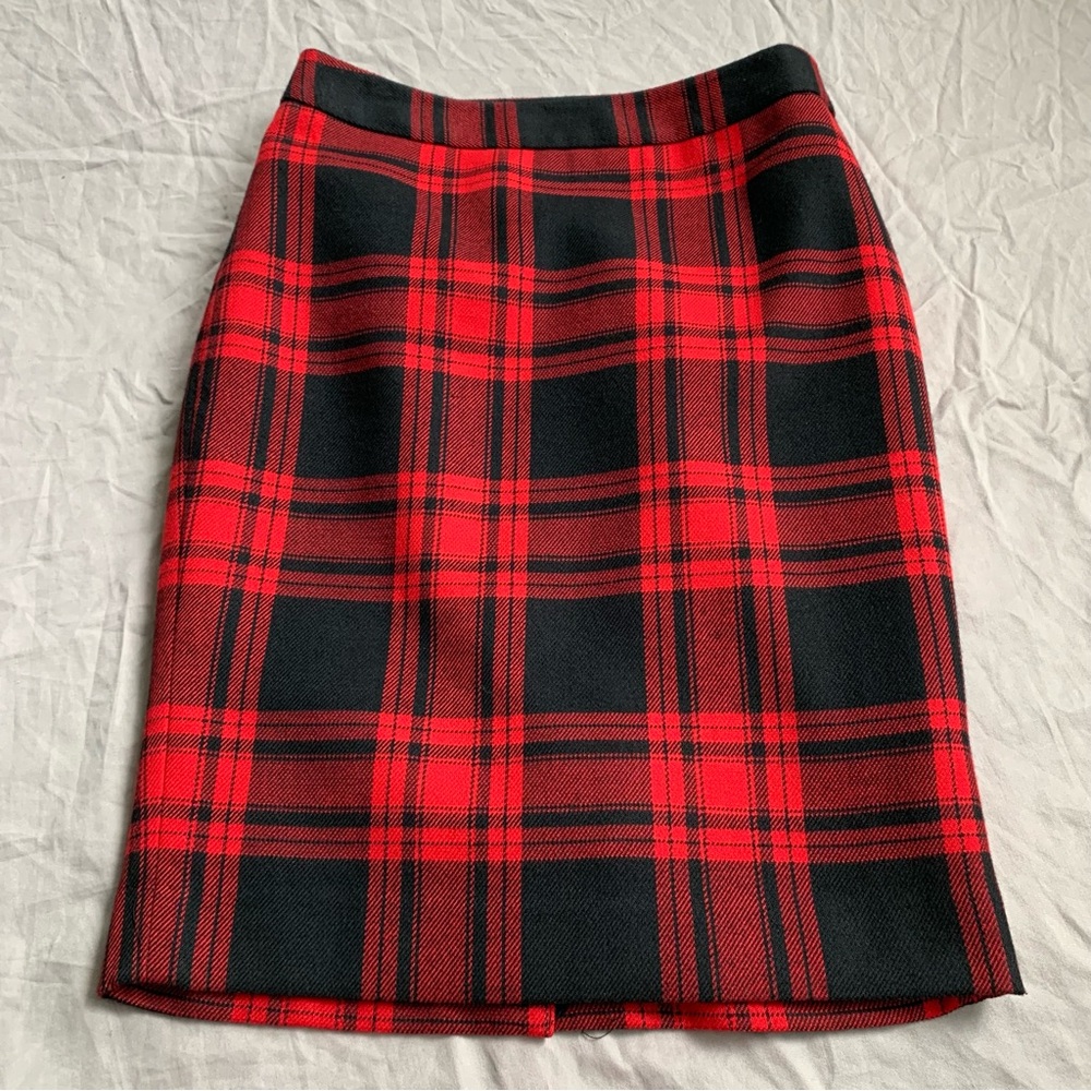 The Limited Red‎ and Black Plaid Pencil Skirt Size 0 Classic  Cozy Holiday